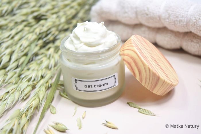 Homemade olive-oatmeal cream for eczema, preservative-free, ideal for sensitive skin care.